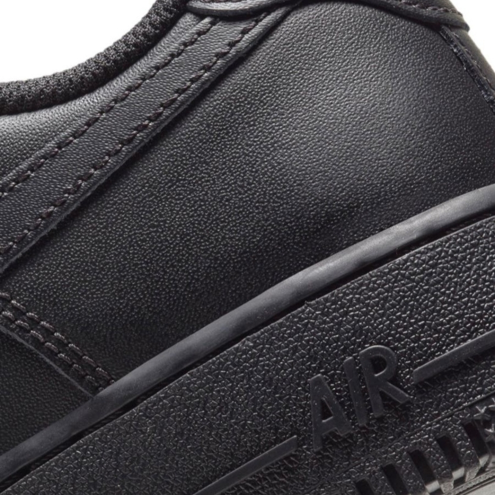 Size 8 Women’s - Nike Air Force 1 '07 Triple Black Shoes Sneakers DD8959-001 - Picture 9 of 11